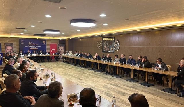 Ak Parti’de Mahallelerin Sorunları Görüşüldü