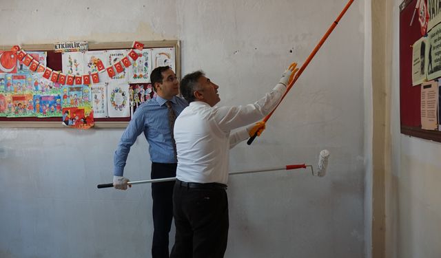 Batman Üniversitesi’nden Köy Okuluna Renkli Dokunuş