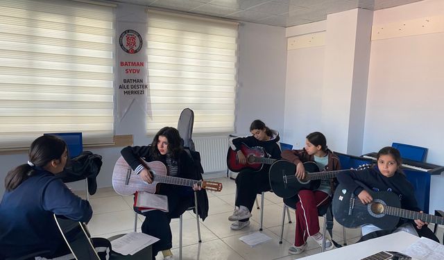 Batman ADEM’de Kadınlar Müzikle Hayata Dokunuyor