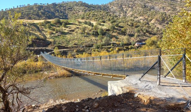 Dere Engeli Aşıldı Yolüstü Köyü Güvenli Geçişe Kavuştu