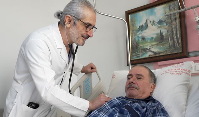 Aort yırtığı kapalı yöntemle onarıldı