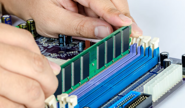 Telefon ve bilgisayarlarda yeni zamlar kapıda