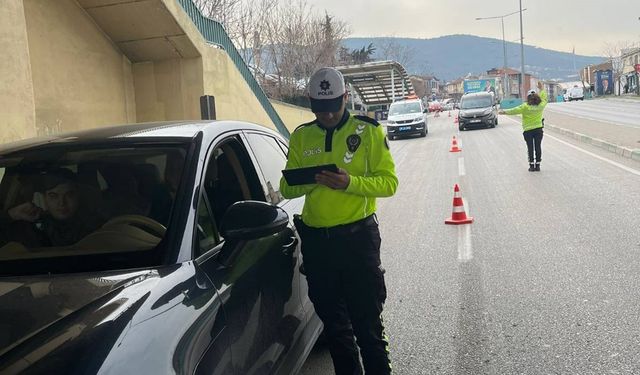 Kış lastiği denetiminde 10 araca 9 bin TL ceza