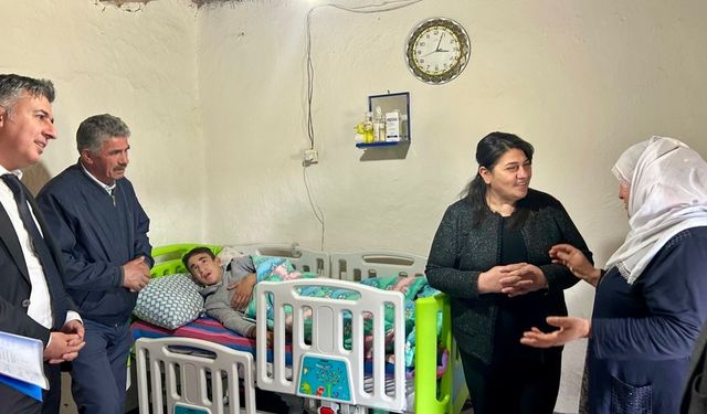 Vali Eşi Dr. Canalp’ten Evde Sağlık Hastalarına Moral Ziyareti