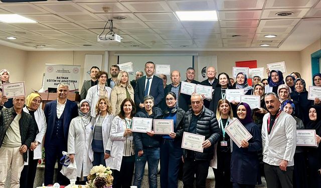 Batman’da Diyabet Okulu Mezuniyet Coşkusu