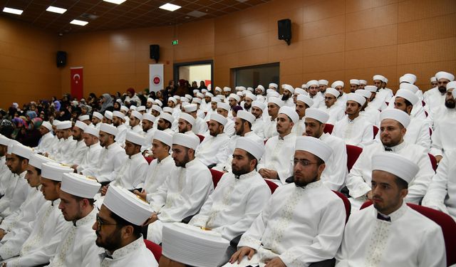 Din görevlileri için mezuniyet töreni düzenlendi