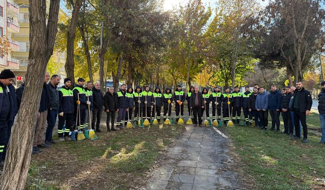 Temizlik Ekiplerinin Bu Haftaki Durağı Gap Mahallesiydi