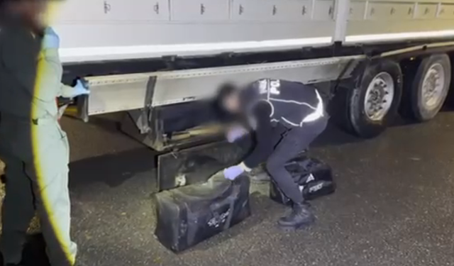 Tırdan Kilolarca Uyuşturucu Çıktı