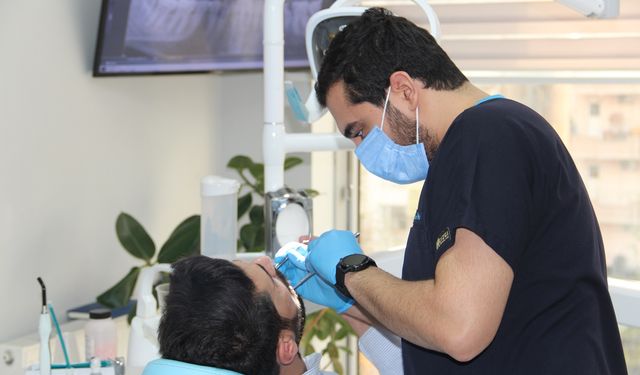 Asitli ve Şekerli Gıdalar Dişleri Tehdit Ediyor