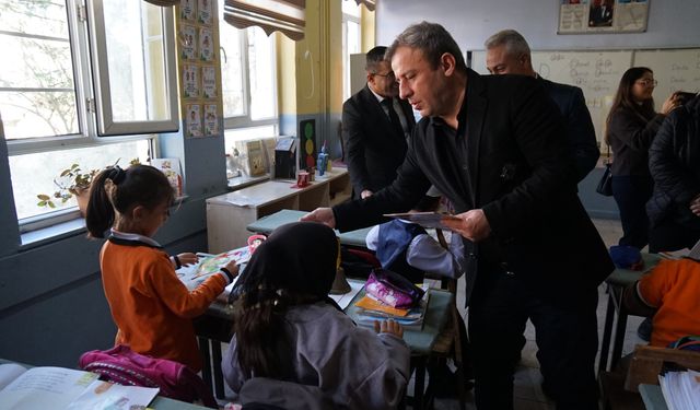 Akademisyenler öğrencilerle bir araya geldi