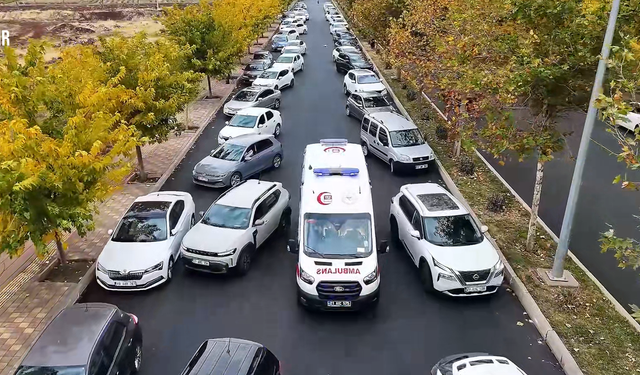 Siren duyunca kenara açılın