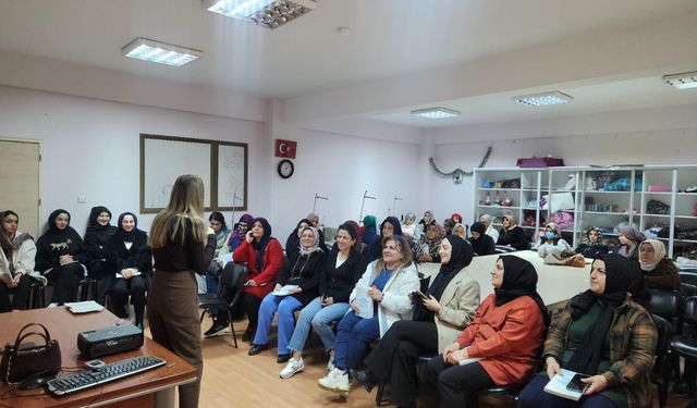 Batmanlı Kadınlara “Şiddetin Anatomisi” Eğitimi