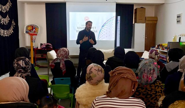 Anaokulu Velilerine Mahremiyet Bilinci Eğitimi