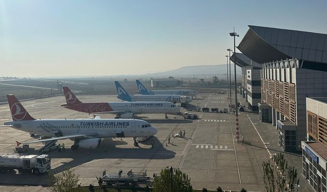 Havalimanı'nda yolcu ve kargo rekoru