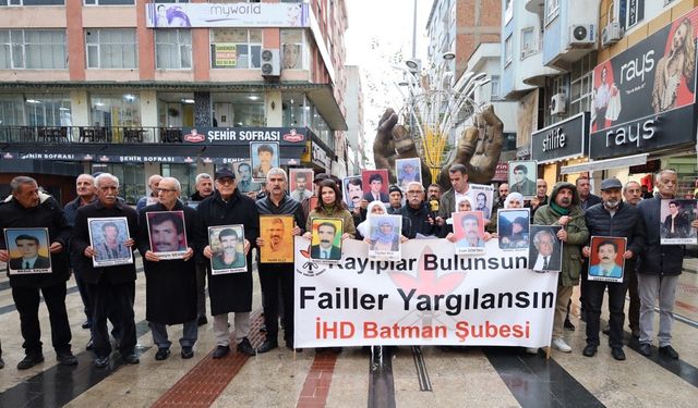 Batman'da “Kayıplar bulunsun, failler yargılansın” eyleminin 717. Haftasında Roboski için açıklama yapıldı