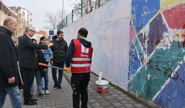 Okul Yolları Sanata, Duvarlar İrfana Büründü