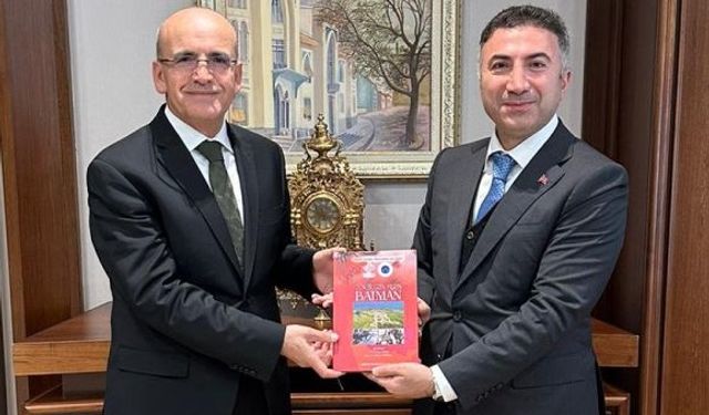 Bakan Şimşek Batman Üniversitesinde: Konferans, Fahri Doktora ve Cami Açılışı Aynı Gün Gerçekleşti