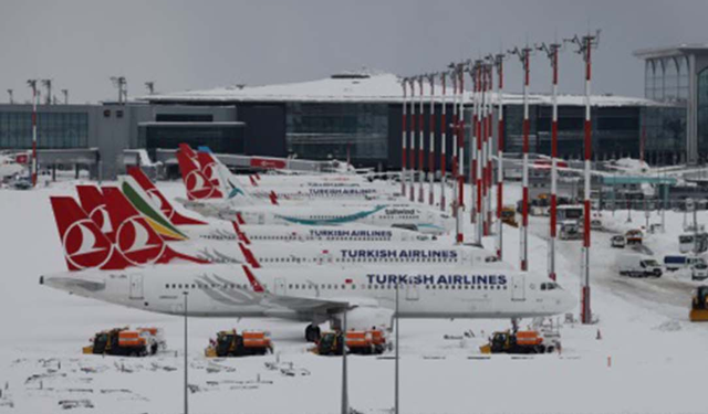 Batman’dan Ankara ve İstanbul’a uçak seferleri iptal edildi