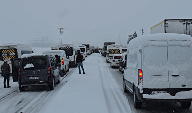 Batman-Beşiri Yolunda Araçlar Mahsur Kaldı