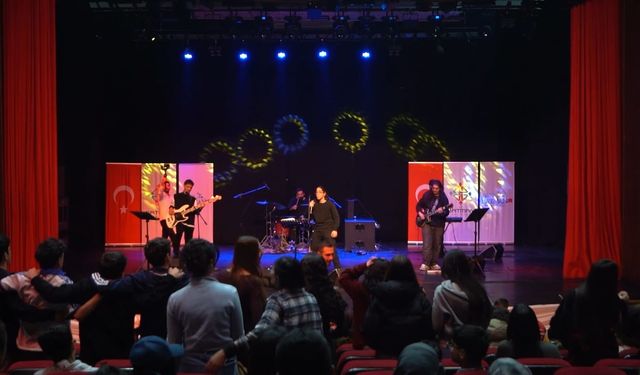 Batman’da Barış Manço ve Cem Karaca Anıldı