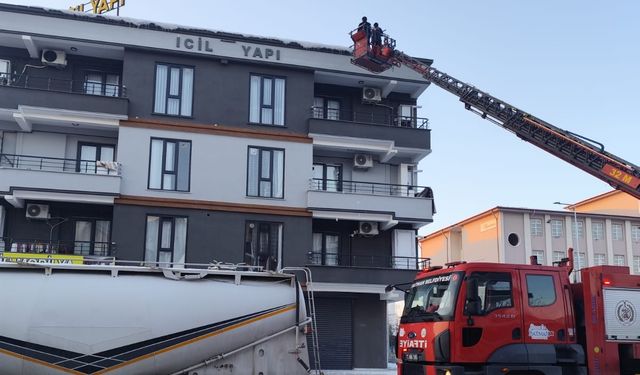 Buz sarkıtlarına itfaiyeden müdahale