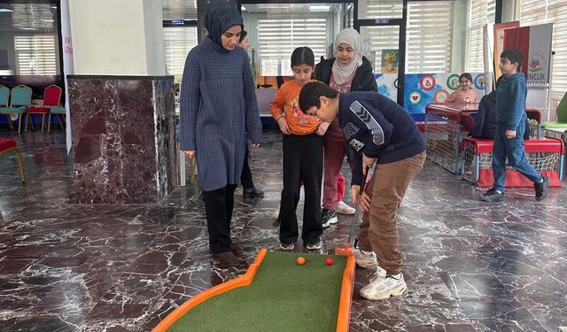 Gençler Petrolkent’te Hem Eğlendi Hem Üretti