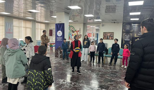 Gençler Tatili Kış Kulübü’nde Dolu Dolu Yaşıyor