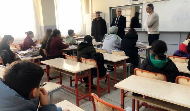 İl Müdürü Ciğer’den Öğrencilere Başarı, Öğretmenlere Teşekkür