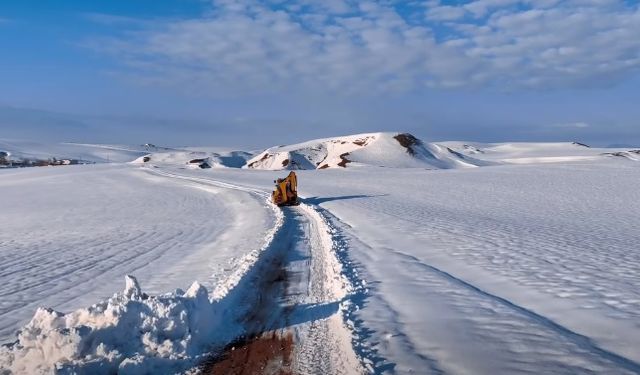 Kar Esareti Sona Erdi: Kapanan 293 Köy Yolu Ulaşıma Açıldı