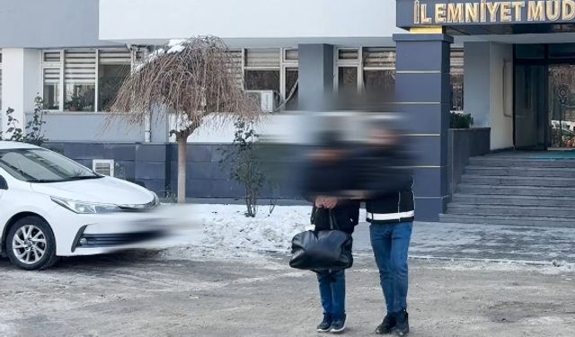 Otobüs Yolcusunun Midesinden Metamfetamin Çıktı