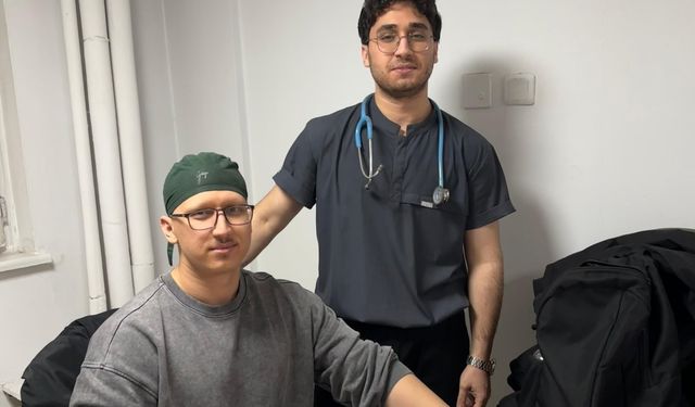 Aynı Kalp, Aynı Meslek, Aynı Nöbet: İkiz Doktorlar Hastanede Umut Oluyor