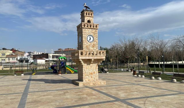 Batman’a Yöresel Taşlarla Saat Kulesi