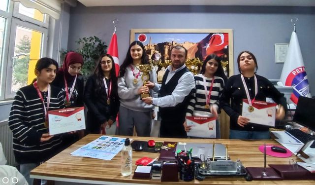 Batman’ın Satrançta Yıldız Kızları