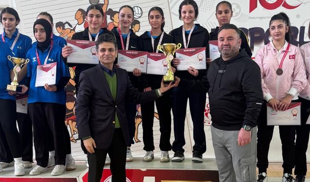 Masa Tenisinde Batman Spor Lisesi Fırtınası