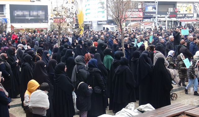 “Mazlum Kürt Halkı Yalnız Değil, Savaş Dursun”