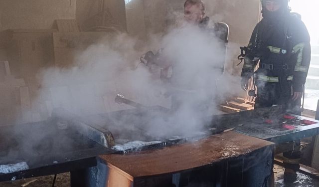 Mobilya Atölyesinde Yangın