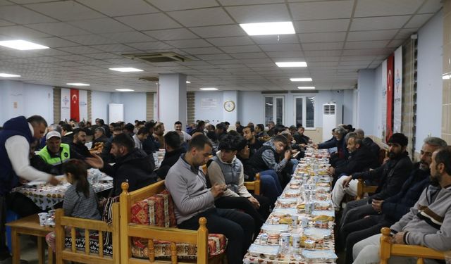 Ramazan Bereketi Çarşı Mahallesi’nde Devam Etti