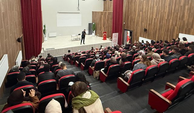 Sason’da Öğretmenlere Aile ve Çocuk Eğitimi Desteği