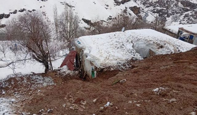 Toprak Evın Üzerine Aktı, Facia Kıl Payı Atlatıldı