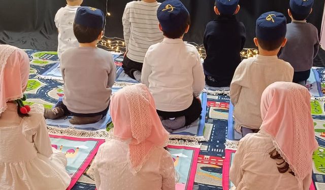 Batman’da Minik Kalplerden İlk Namaz Heyecanı