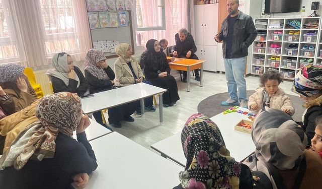 Batman’da Velilere “Çocuk Akademisi” Eğitimi Verildi