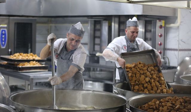 Her Gün 2 Bin 542 Kişinin Sofrasına Sıcak Yemek Ulaşıyor