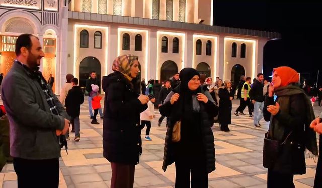 İşaret Dili Tercümanından Gönüllü Destek Alkış Topladı