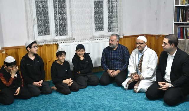 Kaymakam Başar, Kur’an Bülbülleri ile Buluştu