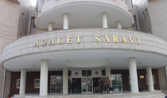 Kendilerini kamu görevlisi olarak tanıtan 3 kişi tutuklandı