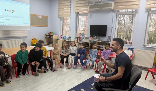 Minik Öğrencilere “Dişlerimizi Sevelim” Eğitimi