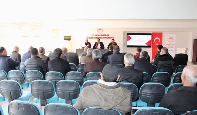 Mısır üreticilerine ekim öncesi bilgilendirme toplantısı