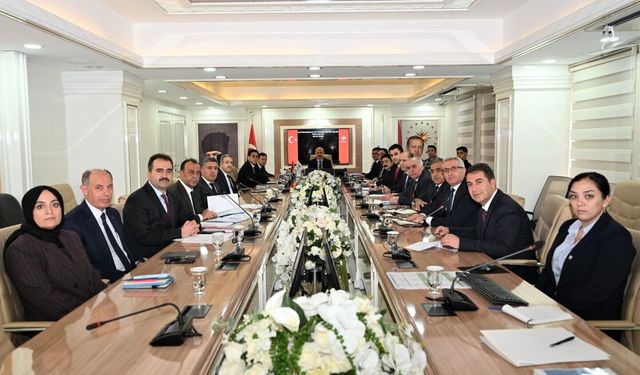 Vali Canalp başkanlığında yatırımlar masaya yatırıldı