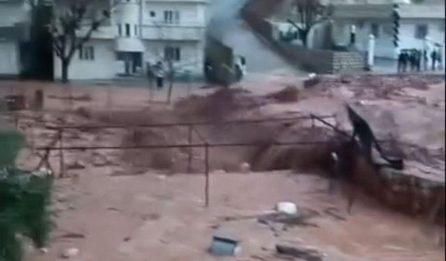 Yoğun yağış sele neden oldu