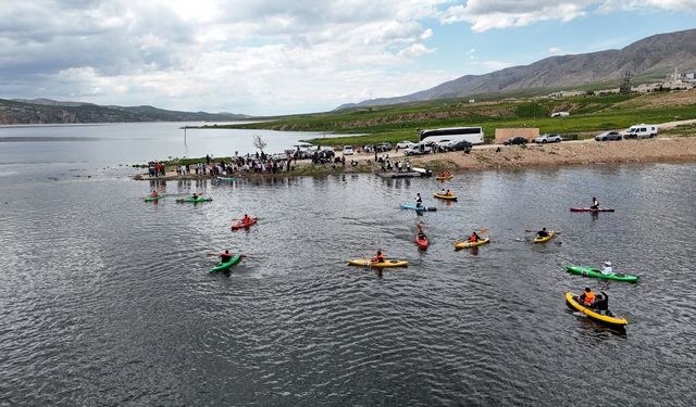 13 Bin Yıllık Tarihin Ortasında Kürekler Çekildi: Hasankeyf’te Su Sporları Rüzgârı